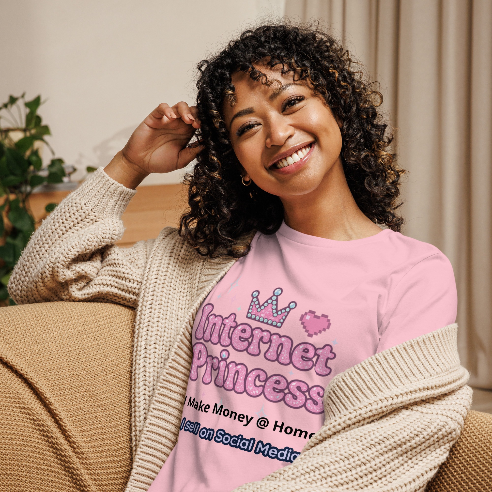 Soft women's cotton T-shirt in a relaxed everyday fit Women's crew neck cotton tee for casual everyday outfits Relaxed fit women's T-shirt styled with casual clothing Lightweight women's cotton T-shirt with classic crew neckline Women's casual cotton tee designed for versatile everyday wear